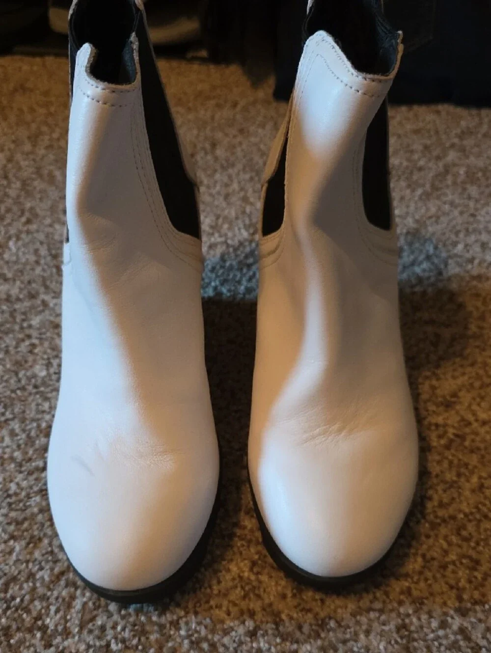Sorel White Leather Wedge Chelsea Ankle Boots - Women's